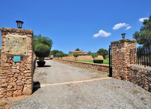 Casas de alquiler vacacional en mallorca Casas vista al mar Mallorca Casas para alquilar en mallorca Casas para eventos Casas para eventos mallorca Casas para eventos con piscina Casa boutique mallorca Casa de lujo Casa rurales mallorca Casa de alquiler vacacional en mallorca Casas vacacionales Palma de Mallorca Inmobiliaria Palma Inmobiliaria Mallorca Inmobiliaria Palma de mallorca Gestión Inmobiliaria Mallorca Real State Inmobiliaria mallorca Turismo en Baleares Turismo en España Turismo en Mallorca que ver Turismo en Mallorca que visitar Turismo rural en Mallorca Turismo rural en España datos Turismo montaña españa Cala Estancia Mallorca Larga Estancia Mallorca