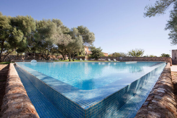 Alquiler de casas para eventos Alquiler casas para eventos Alquiler casas para eventos empresa Casas para eventos Casas para eventos mallorca Casas para eventos con piscina Fincas para eventos en mallorca Finca eventos mallorca Mansion eventos Fincas para bodas en mallorca Finca con piscina para cumpleaños Estancia de lujo Estancia de lujo España Estancia de lujo Mallorca Estancia de lujo Baleares